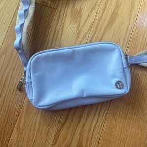 Lululemon Everywear .7l Crossbody Bag; pastel Blue Raw Linen